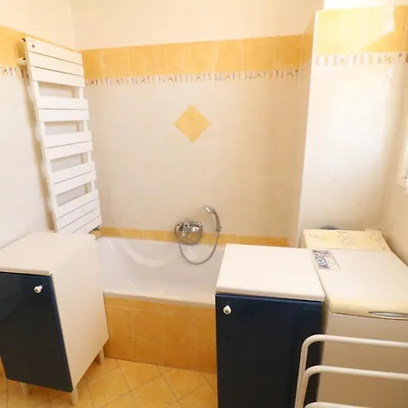 1 Bedroom Henri Iv On The Croisette 240